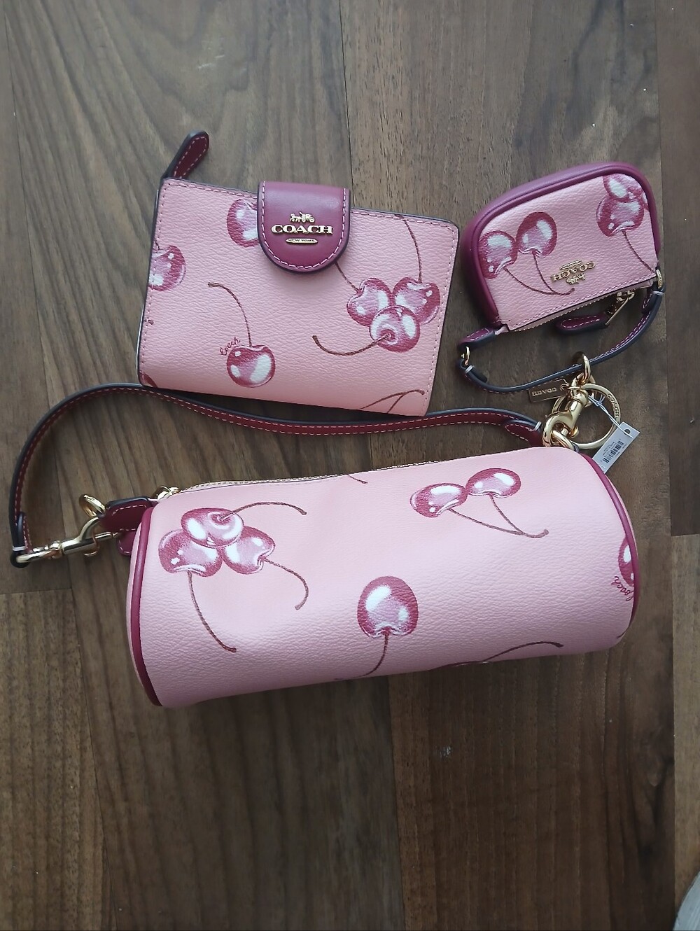 Coach Nolita Cherry Set